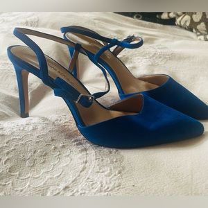 SALE‼️Banana Republic blue suede heels